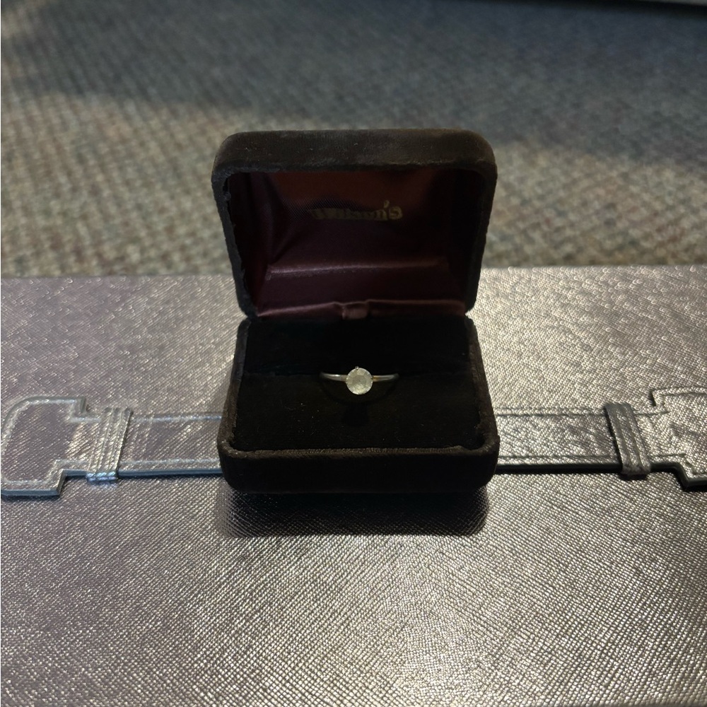 Elegant Silver Ring with Gemstone